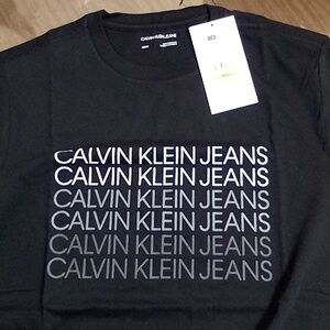 Calvin Klein t shirt